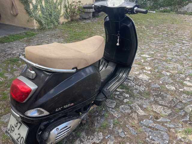 Vespa LX 125 ie 2010 // 12.000 kms