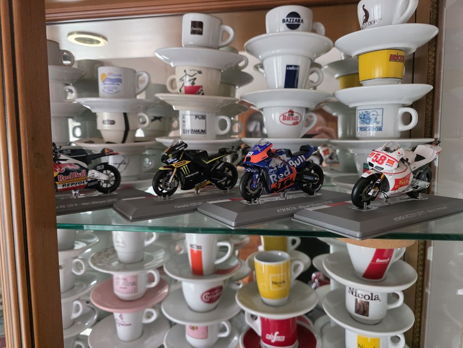 Moto de coleção moto GP 42motos nao ligar para burlas MB way