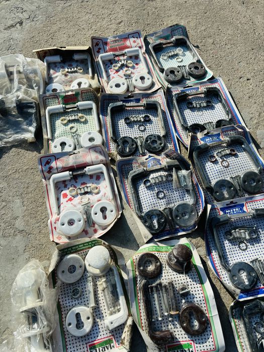 Klamki do bramek/drzwi - 47 szt