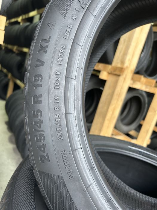245/45/19 Continental WinterContact TS850P. 2020