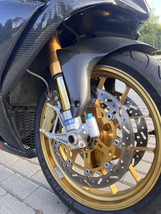 Продам suzuki gsxr 1000 k7-k8