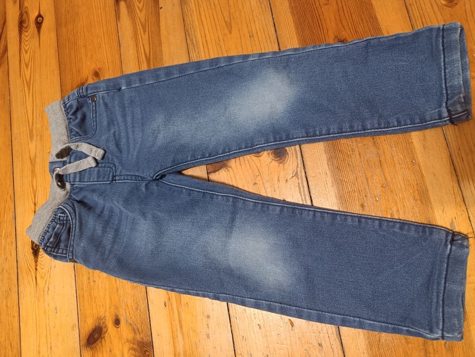 Sprzedam 2 pary spodni r.98