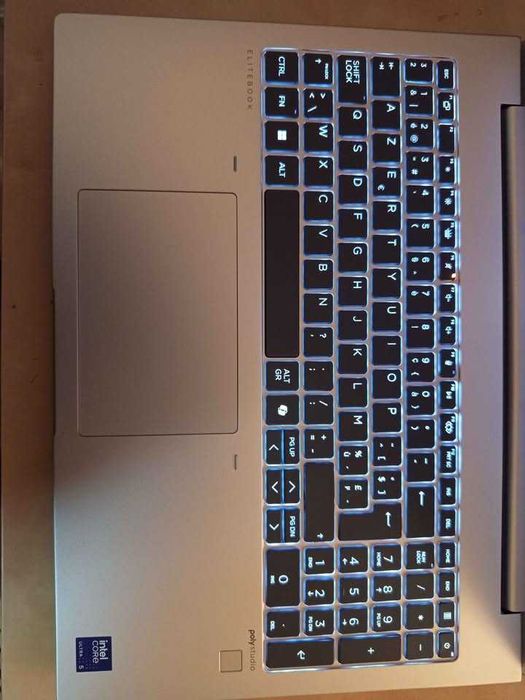 HP EliteBook 660 G11 / Intel Ultra i5 135U / 16GB RAM DDR5 / SSD 512GB