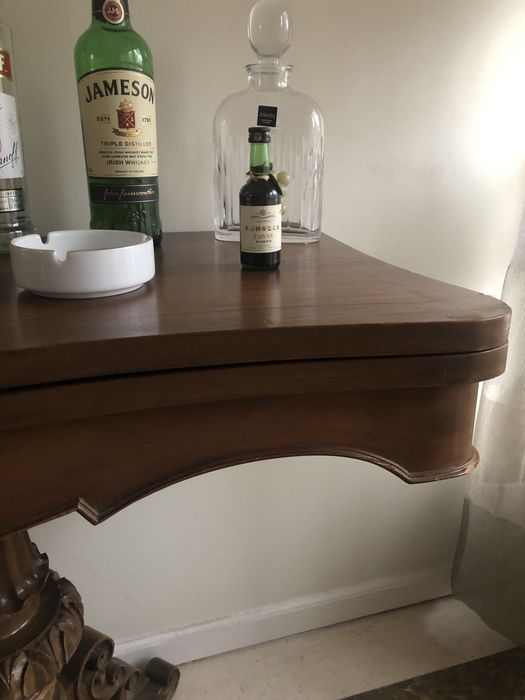 Mesa de jogo antiga