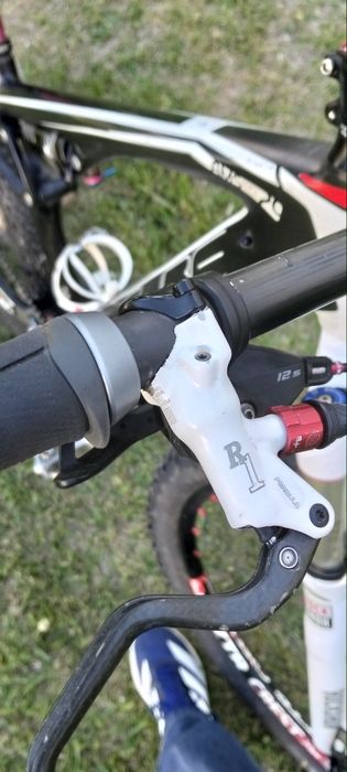 Bicicleta de BTT Cube AMS100