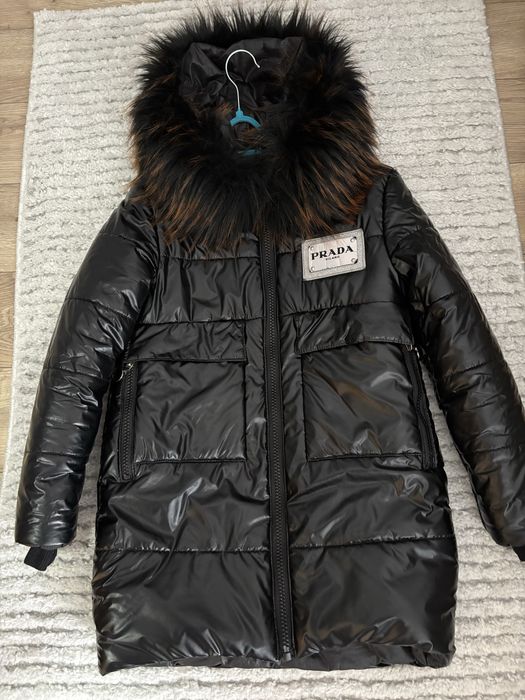 Зимова куртка, плащ, пуховик для дівчинки.