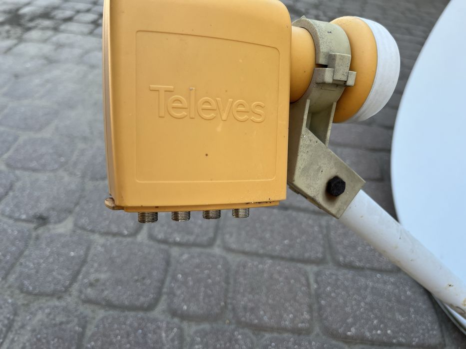 Antena Satelitarna, uchwyt, konwerter .