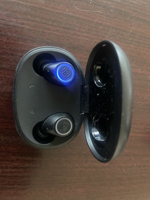 Sprzedam słuchawki JBL bezprzewodowe blutooch