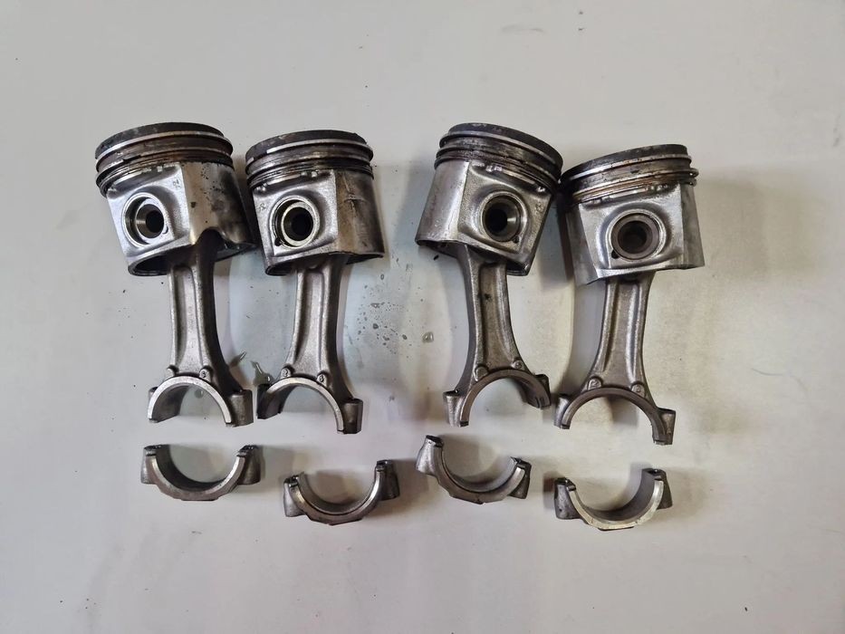 BMW E65 lift 4.4D  M67D44 tłok