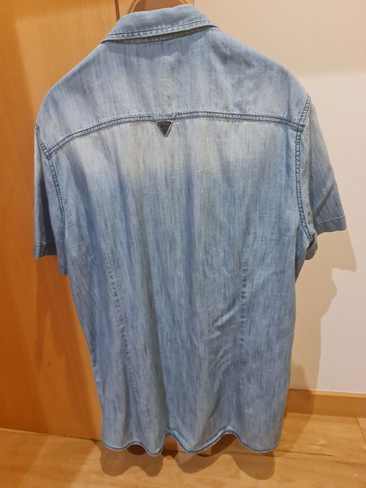Canisa de homem Guess