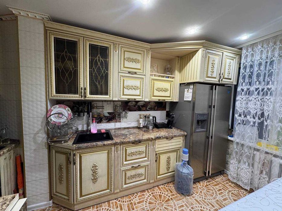 Продаж 3-кімнатної квартири по вул. Сумгаїтській, (район Епіцентру)