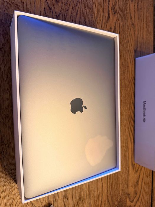 MacBook Air Retina 13" 2019 | i5 | 8GB | 128GB SSD | Caixa