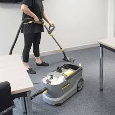 Odkurzacz Karcher piorący , czyszczący - wypożyczalnia