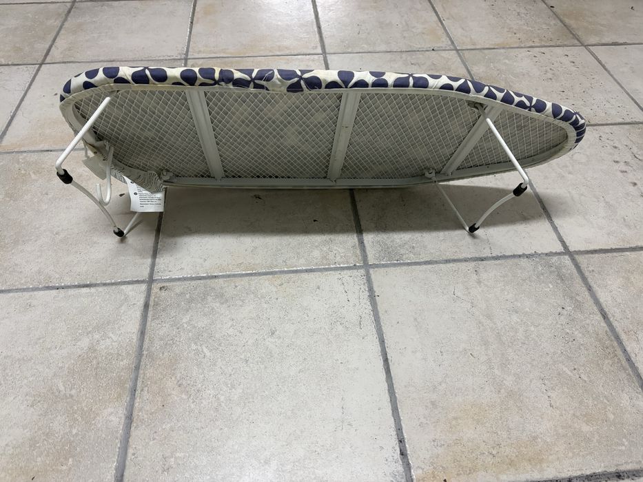 Mini tabua de passar a ferro usada