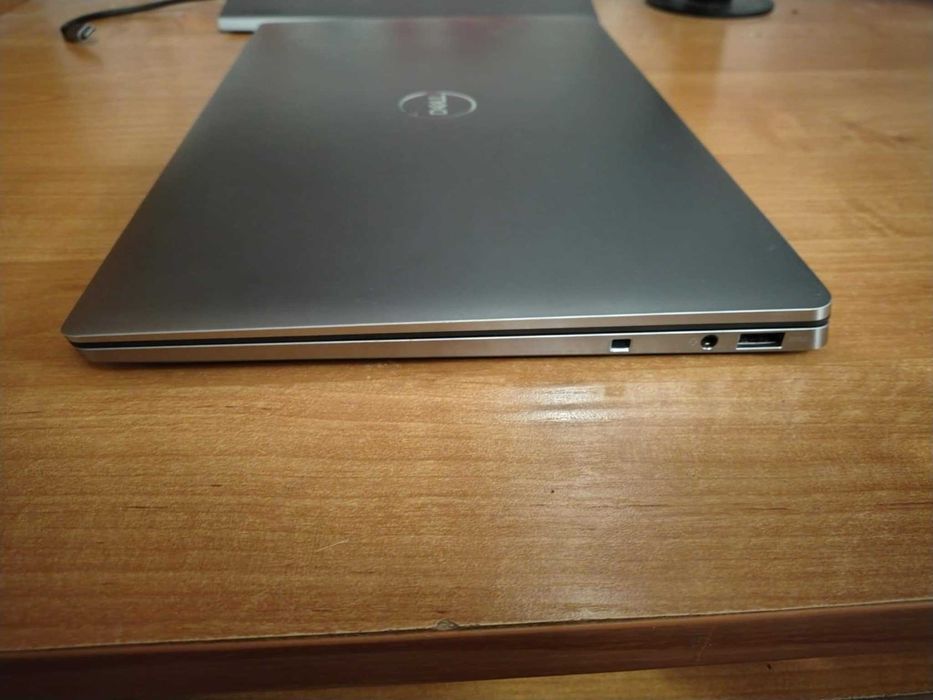 Laptop Dell Latitude 9520 i711th, 32GB RAM, 1TB SSD. 4K Notebook.