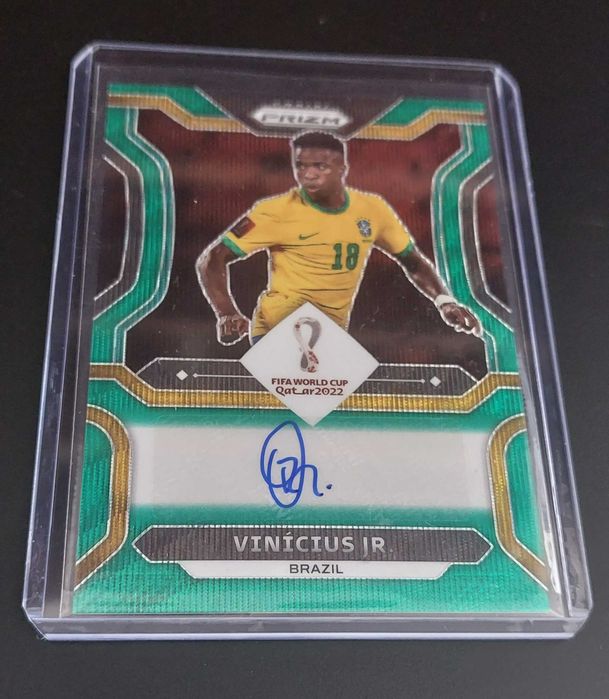 World Cup 2022 On-Card Autograph Vini Jr #S-VJR Brazil