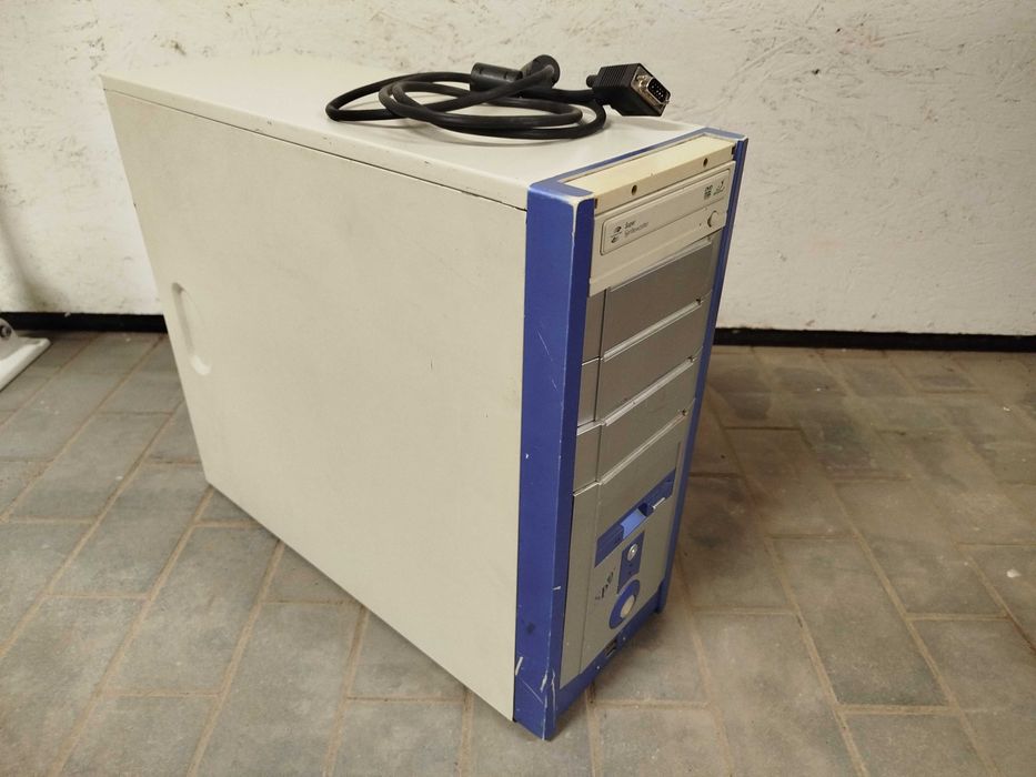 Komputer Retro PC AsRock P4i65G Prescott (Zasilacz startuje, brak obrazu)