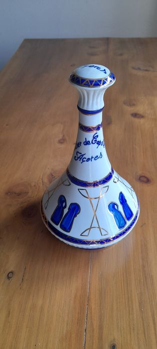 Antiga garrafa de licor