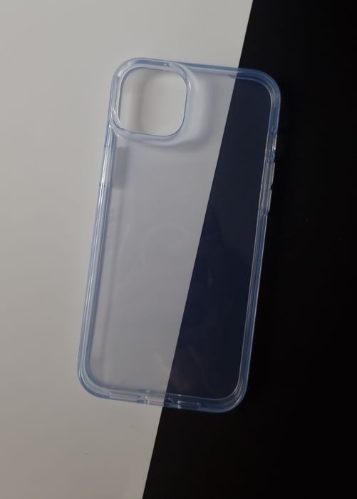 ETUI Tech21 do iPhone 14 Pro Plecki biodegradowalne cienkie odporne