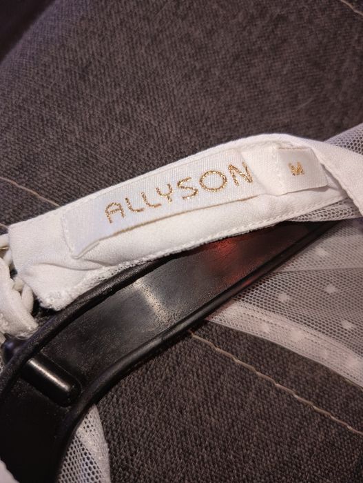 Biała elegancka bluzka z gipiury koronkowa M allyson koronki 38