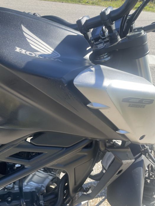 Honda cb125r 2019