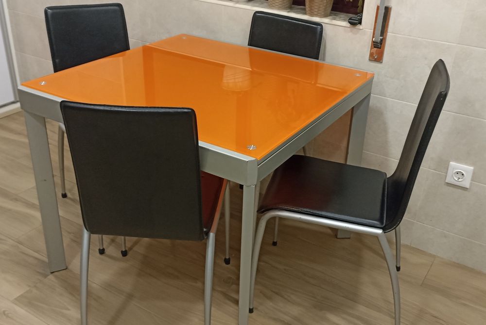 Mesa de cozinha extensível com 4 cadeiras