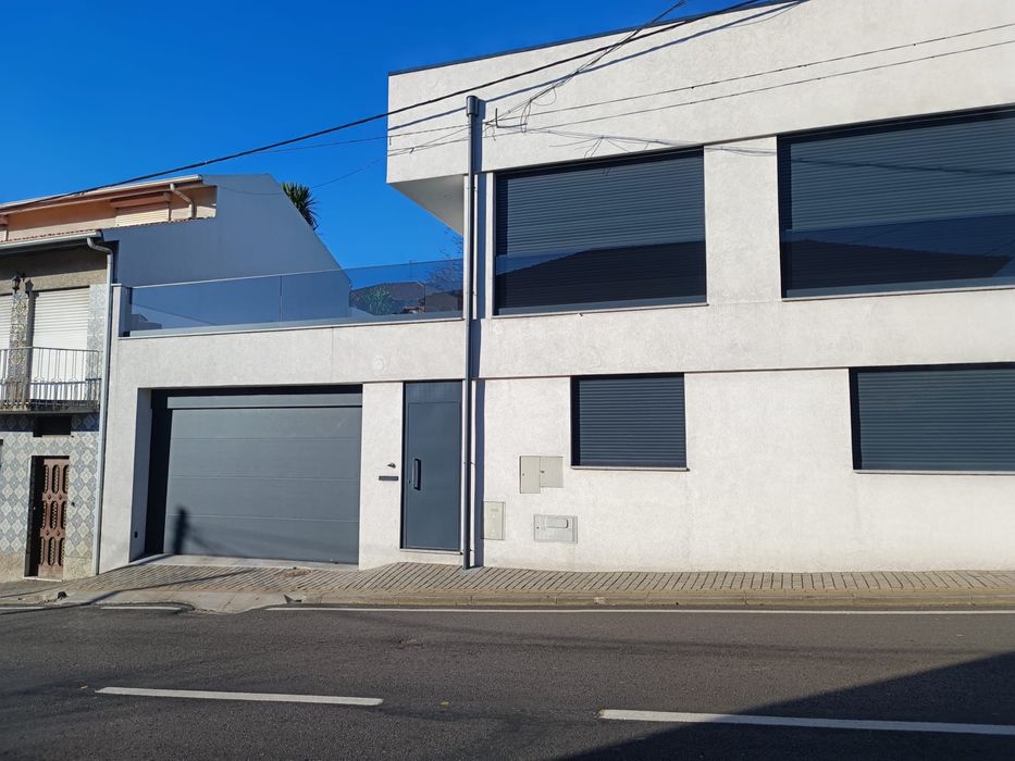 Garagem fechada 2 carros