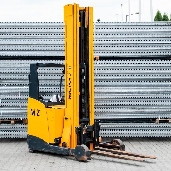 Wózek wysokiego składowania Jungheinrich ETV 325 elektryczny