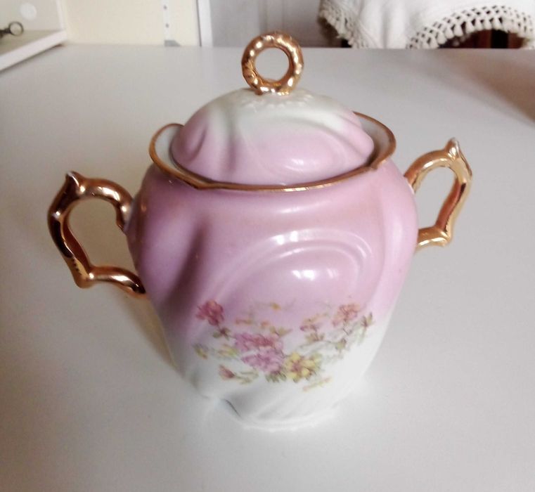 Serviço chá de porcelana- Antiguidade. Completo e Impecável