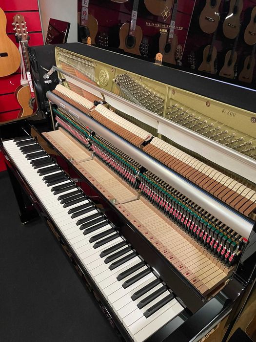 Usado 2 vezes | Kawai K-300 | Piano acústico vertical