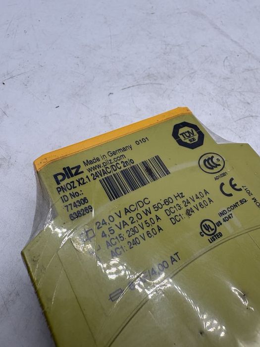 Pilz PNOZ X2.1 774306 24VAC/DC 2n/o