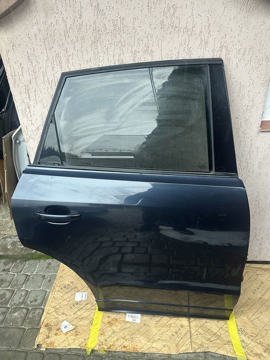 AUDI Q5 8R двері праві LX5R