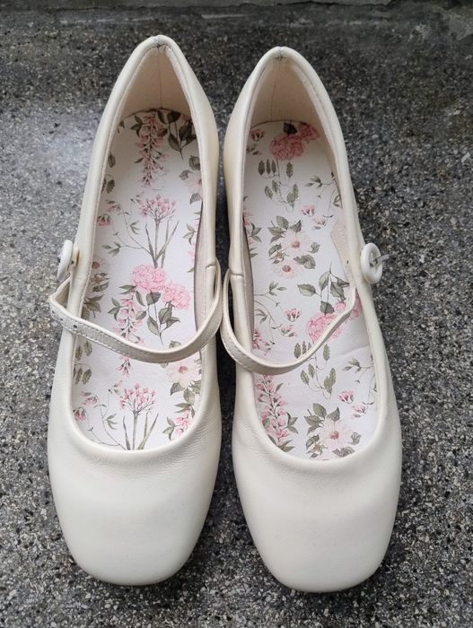 Next, baleriny z zapięciem, rozmiar 34,5. Buty komunijne.