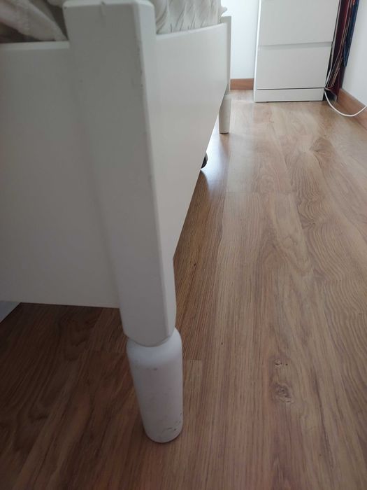 Cama casal tyssedal Ikea em óptimo estado