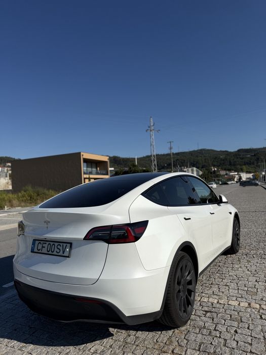Tesla Model Y 12/2023 (Como novo) IVA DEDUTIVEL