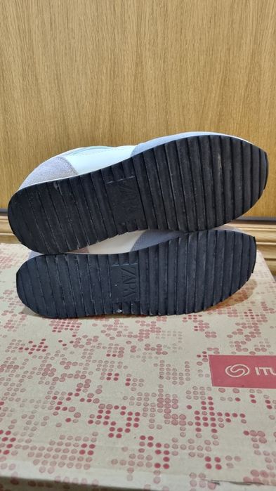 Кросівки ZARA жіночі, розмір 36