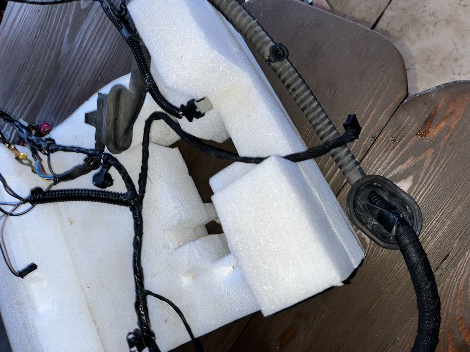 проводка крышки багажника Tesla Model 3 21- 206878900B