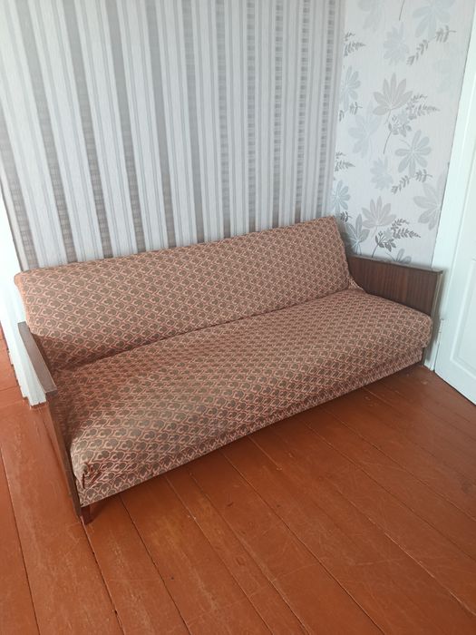 Продам диван,меблі