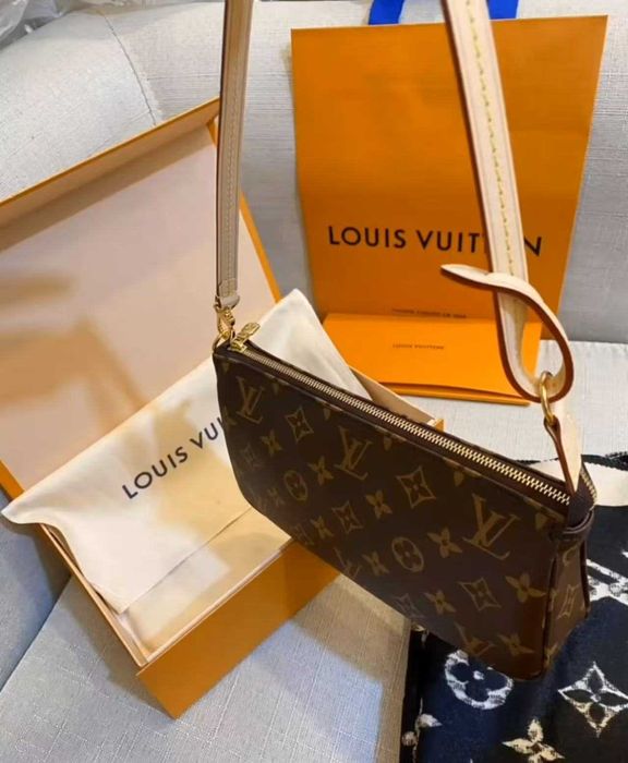 Louis Vuitton Pochette Accessoies
