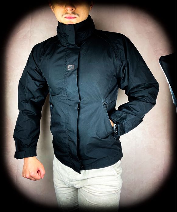 «Helly Hansen» Ocieplana Czarna Męska Kurtka bez Kaptura na Jesień (S)