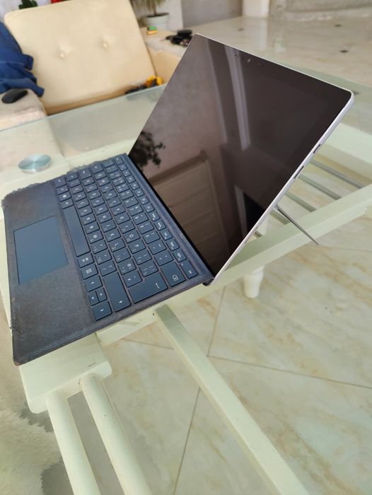 Microsoft Surfac 8/128 б.у рабочий