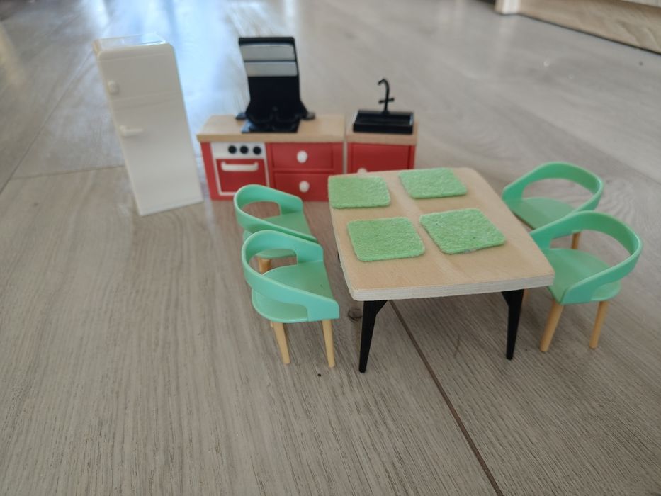 Drewniany domek, domek dla lalek, 2 piętra, mebelki, zestaw