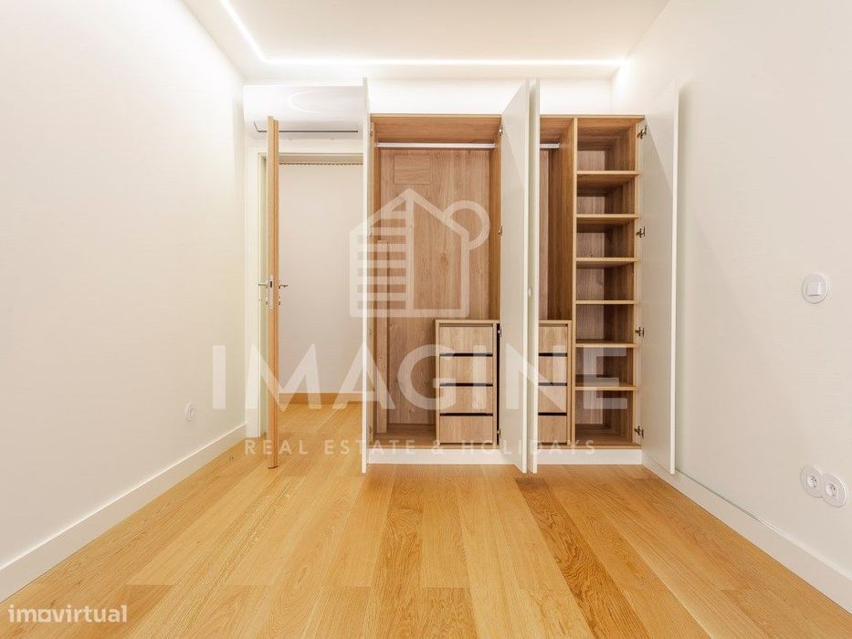 Apartamento T3 , na Avenida dos Combatentes