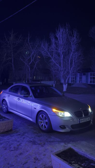 Продаю BMW E60 3.0 бенз 2009 автомат