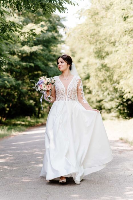 Весільна сукня (не вінчана)