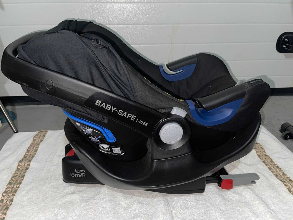 Britax Romer Carrinho B-Agile + OVO BABY-SAFE 2 i-SIZE ISOFIX