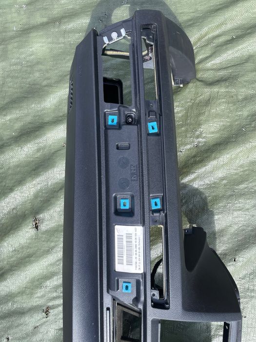 Konsola deska kokpit AIRBAG BMW E90 E91 E92 E93 czarna cupholder kubki