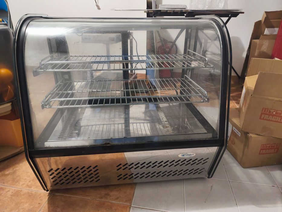 Arca refrigeradora bolos