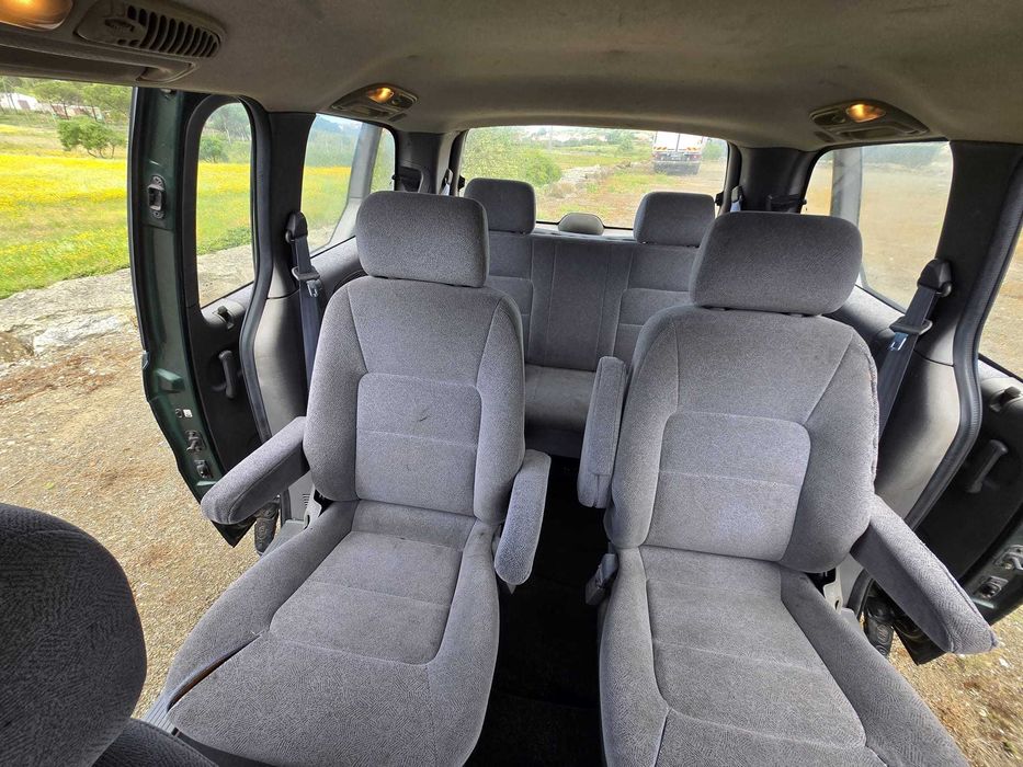Kia Carnival 7 lugares - 2001