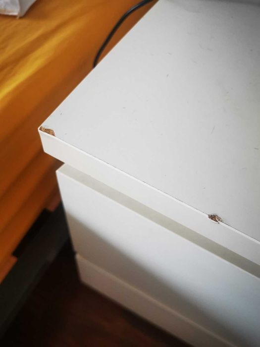 móveis brancos de quarto IKEA, cómodas Storklinta e mesinha de cabeceira Kullen, Porto